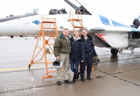 Слабый пол, говорите? | Полеты на истребителе МиГ-29 в стратосферу