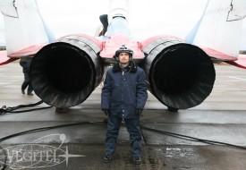 Зимний сезон открыт! | Полеты на истребителе МиГ-29 в стратосферу
